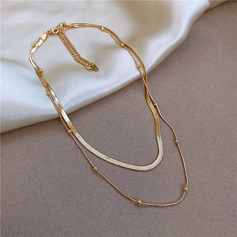 Collier à deux rangs et pendentif en U — vue 4