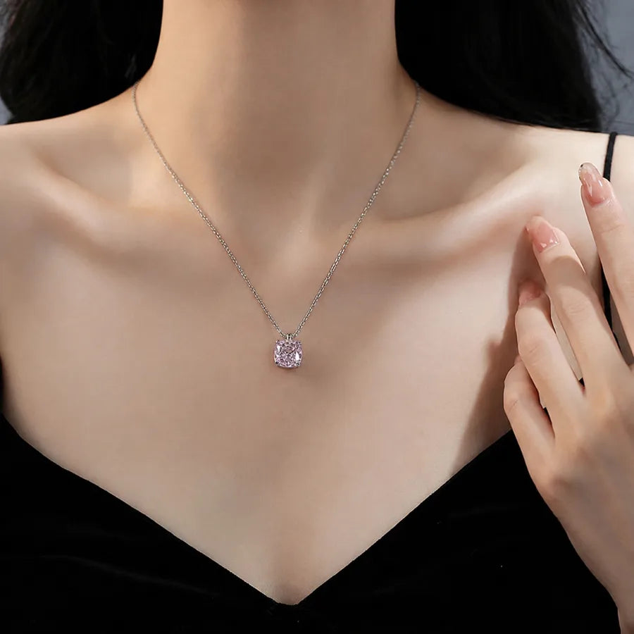 Collier à pendentif zircon, chaîne dorée — vue 2