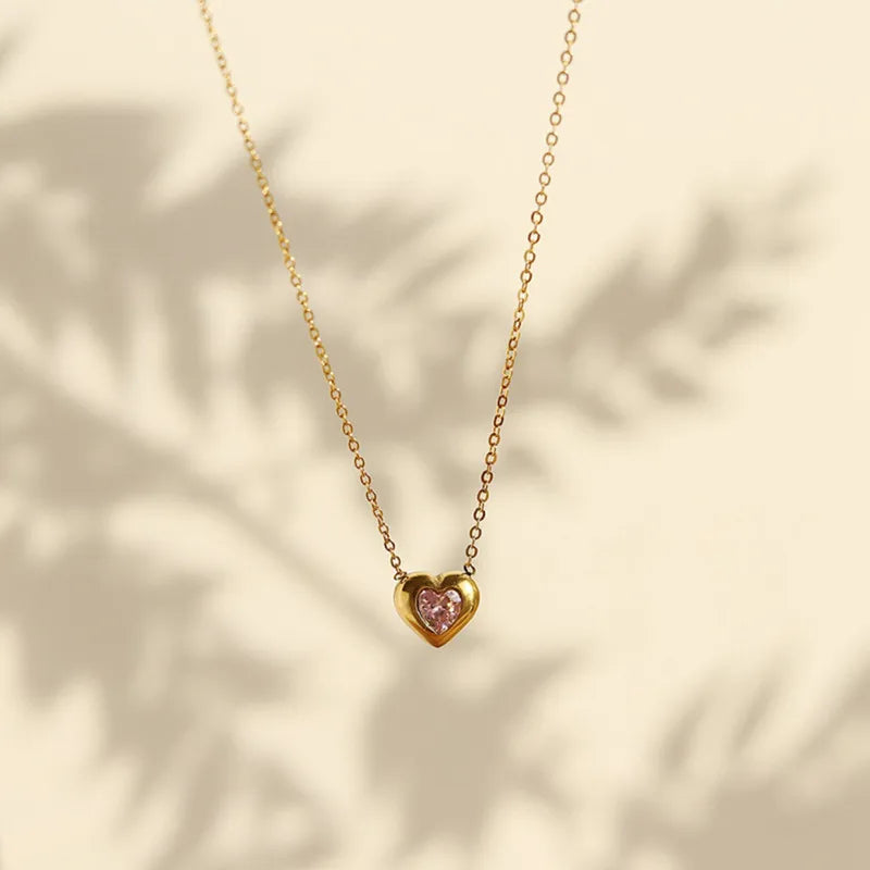 Collier cœur serti, chaîne en acier titane — vue 3