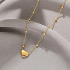Collier cœur épuré sur chaîne en acier titane