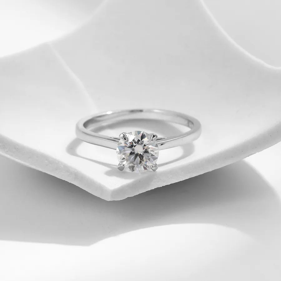 Bague solitaire moissanite taille ronde — vue 5