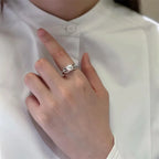 Bague à perle d'eau douce sur anneau fin — vue 3