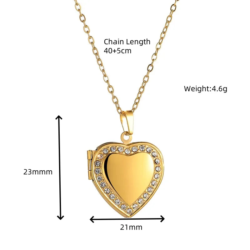 Collier médaillon cœur à ouvrir, chaîne dorée — vue 2