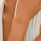 Bracelet cercle ouvert posé de côté — vue 2